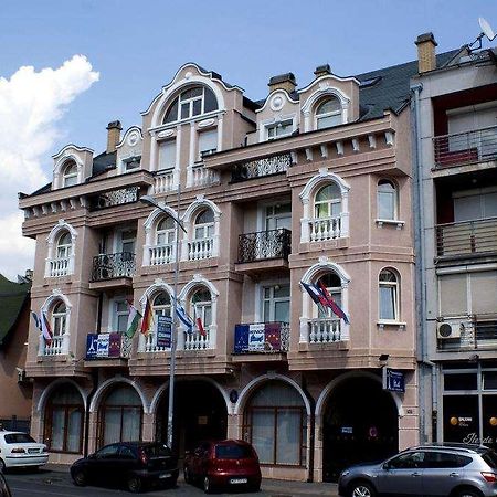 Vila Ile De France Újvidék Kültér fotó
