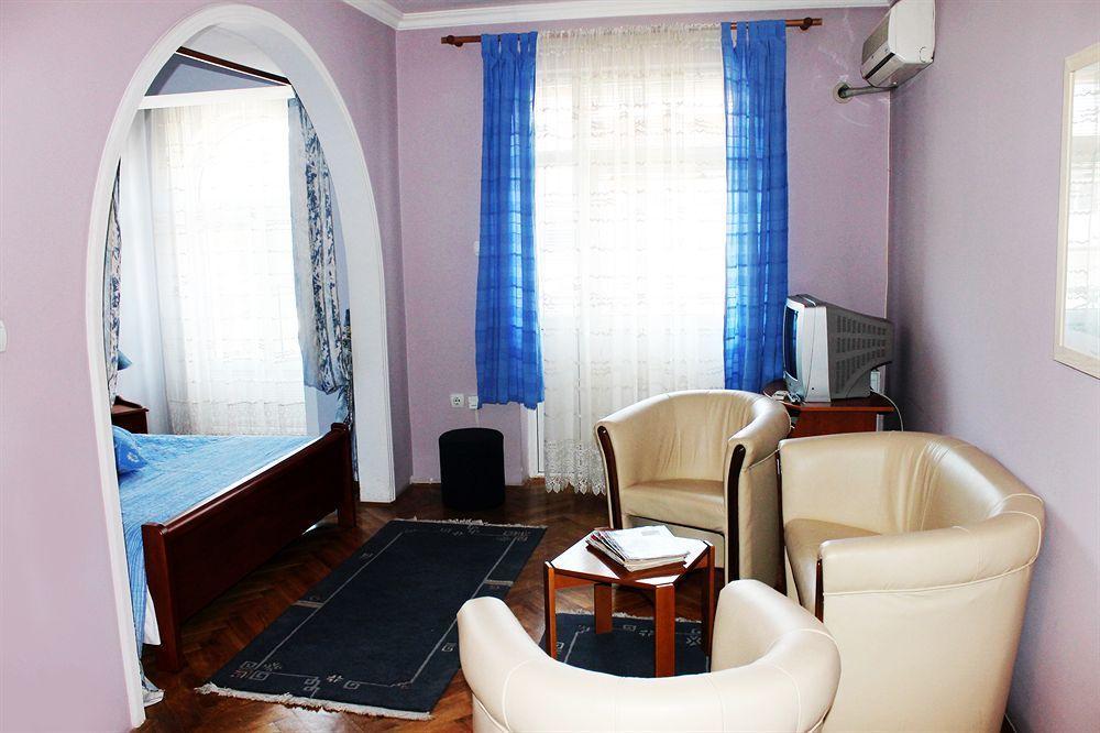Vila Ile De France Újvidék Kültér fotó