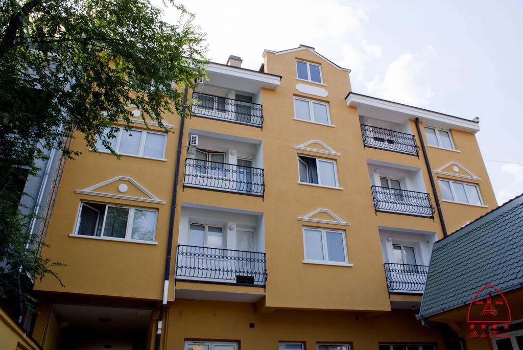 Vila Ile De France Újvidék Kültér fotó