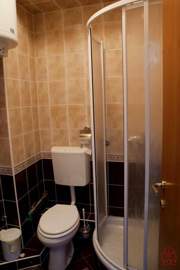 Vila Ile De France Újvidék Kültér fotó