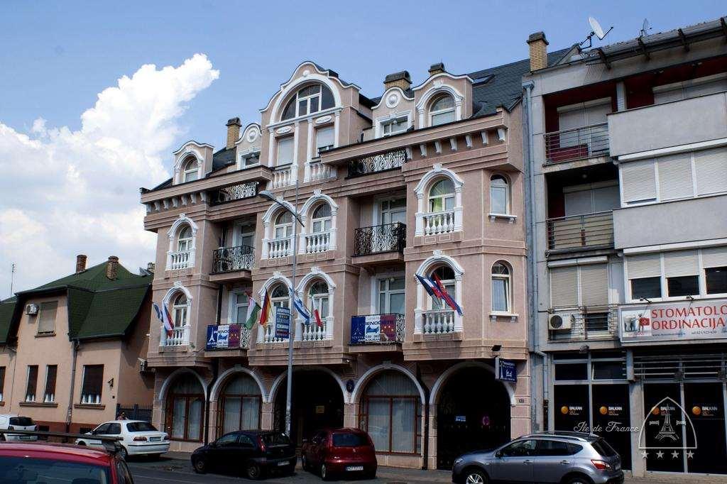 Vila Ile De France Újvidék Kültér fotó